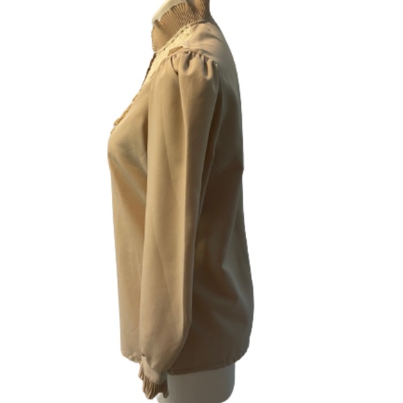 Vintage Terry Chicago 1970’s Button Up Blouse - Picture 3 of 6